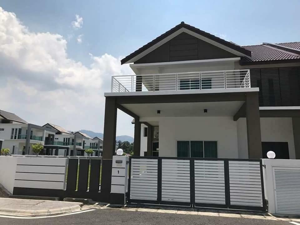 Greenville Homestay Balik Pulau Eksteriør billede